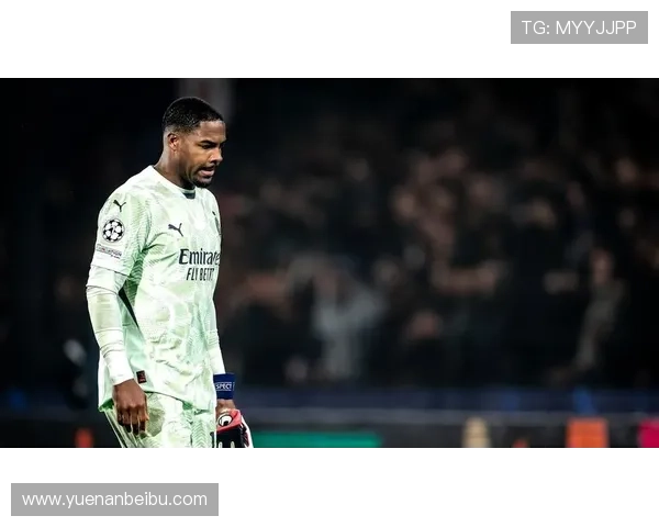 迪拜门将离谱漏球送礼致命失误